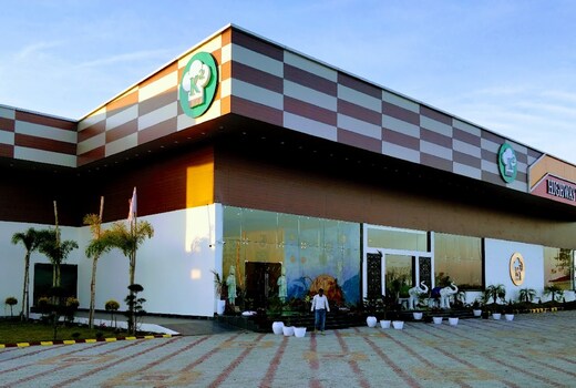 Maa Pitambara Highway Treat