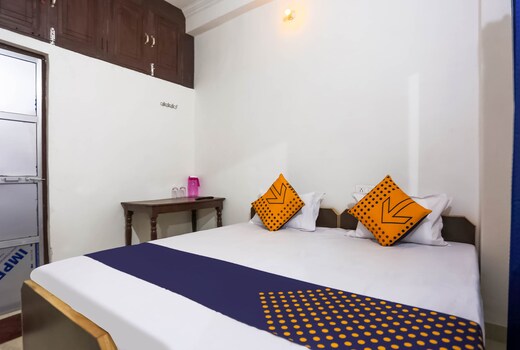 Hotel O Ganga Seva Ashram