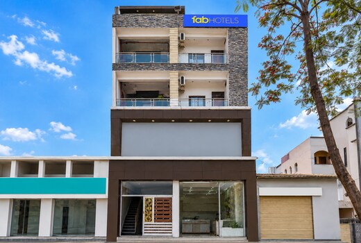 FabHotel Metro Residency, Indore Junction Railway Station
