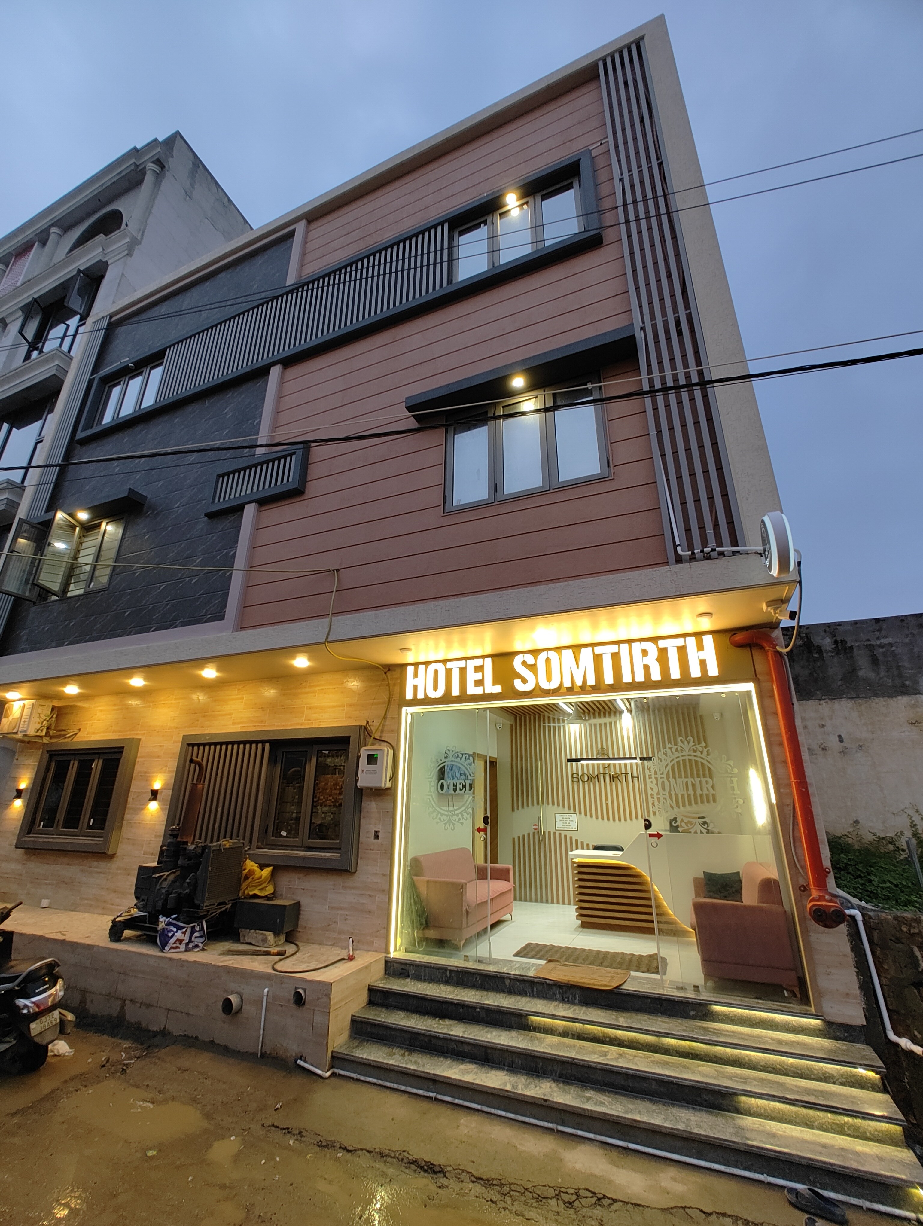 SOMTIRTH HOTEL