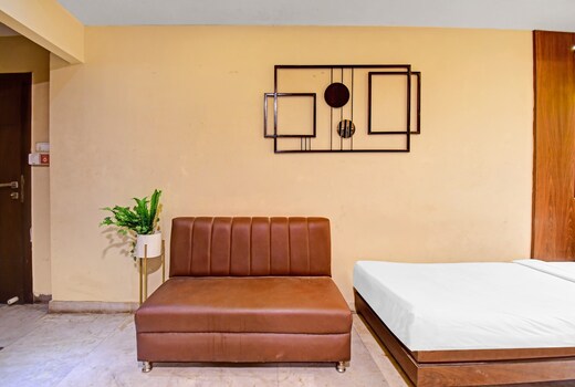 Hotel O New Royal Blues