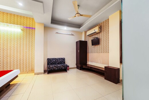 Hotel O New Om Palace