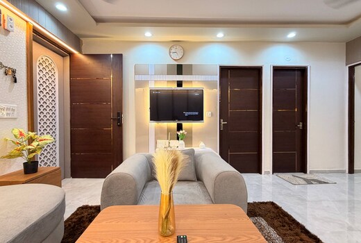 Comfortable 2BHK Flat Fully Equipped By Keshav
