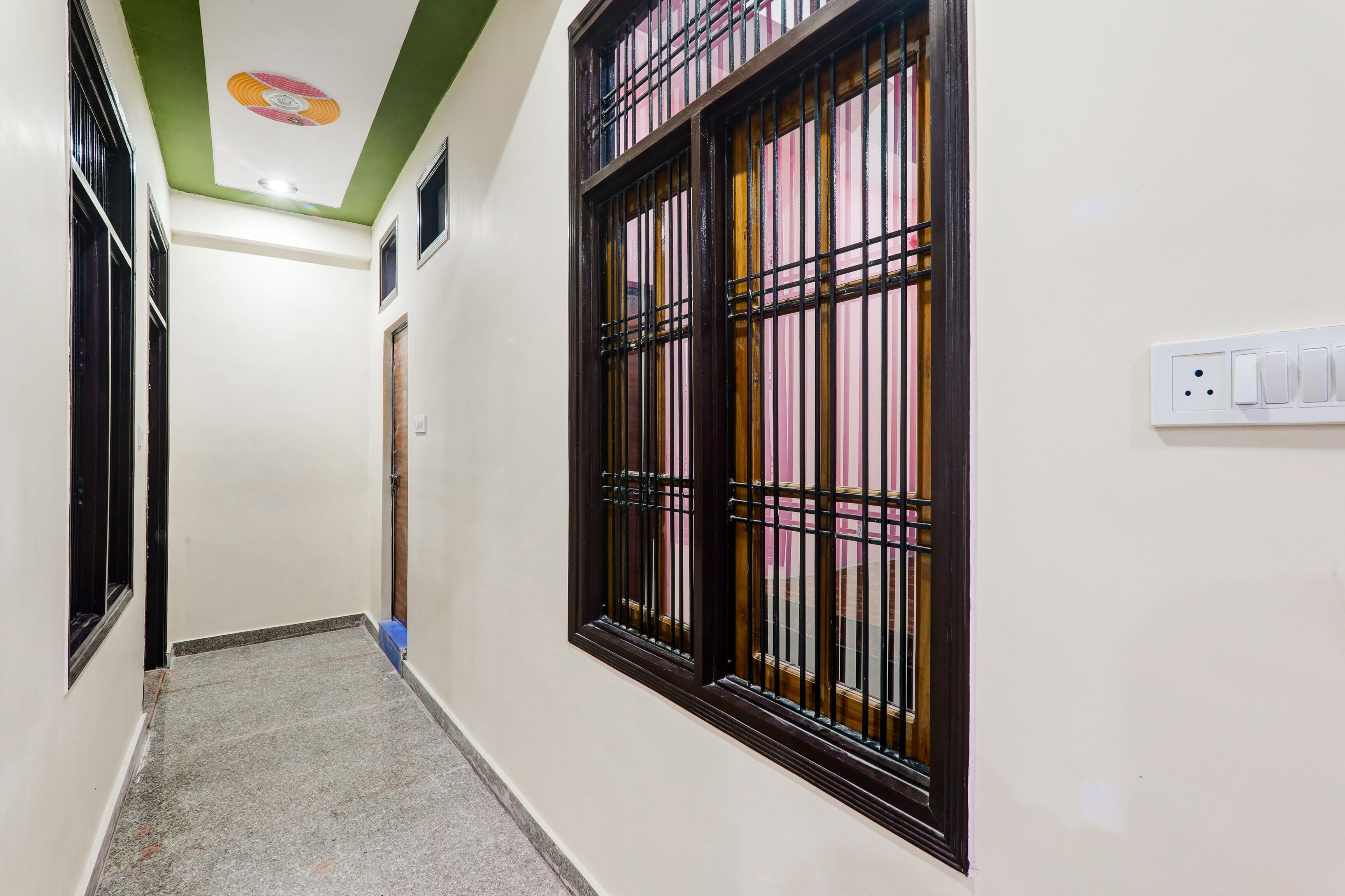 Hotel O Raj Palace