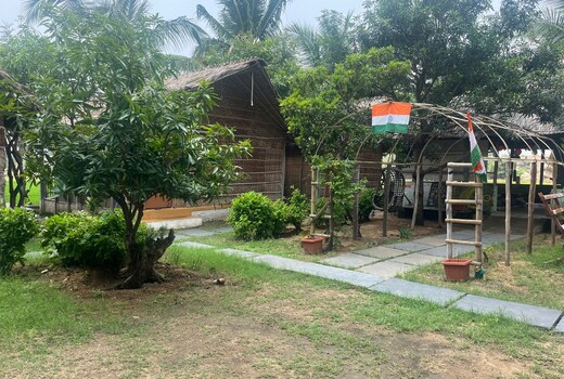 Hampi Calling Guest House and restaurant
