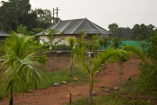 Bundeli resorts