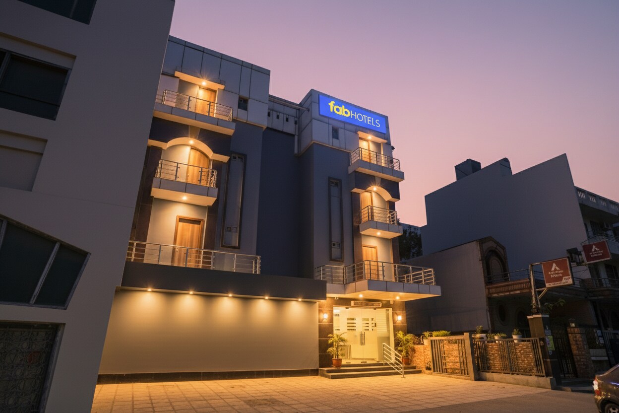 FabHotel Royal Touch - Patel Nagar