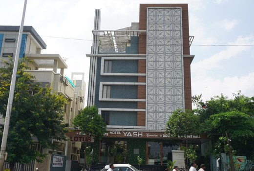 Hotel Yash Executive