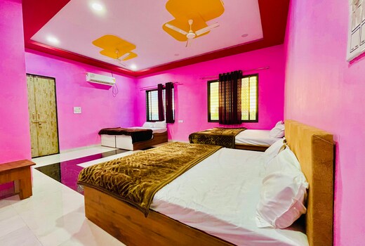Hotel Pratham