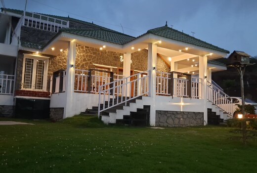 The SUMMIT Homestay