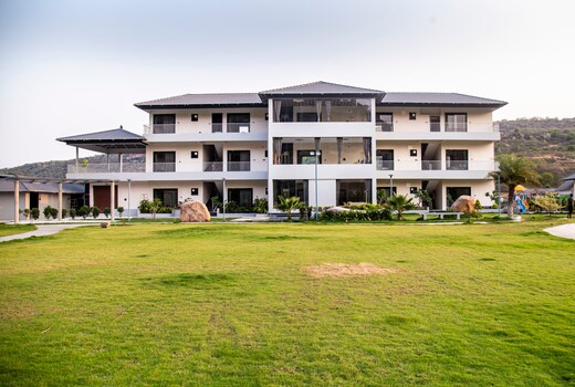 Farm stay celebrations in a scenic valley