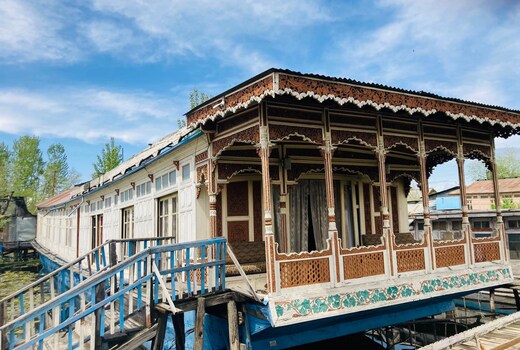 Houseboat Heidi BNB | Rooms & Kitchen