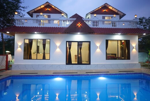 A to z farm house