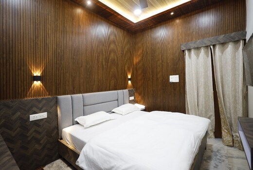 Mahadev P Guest House