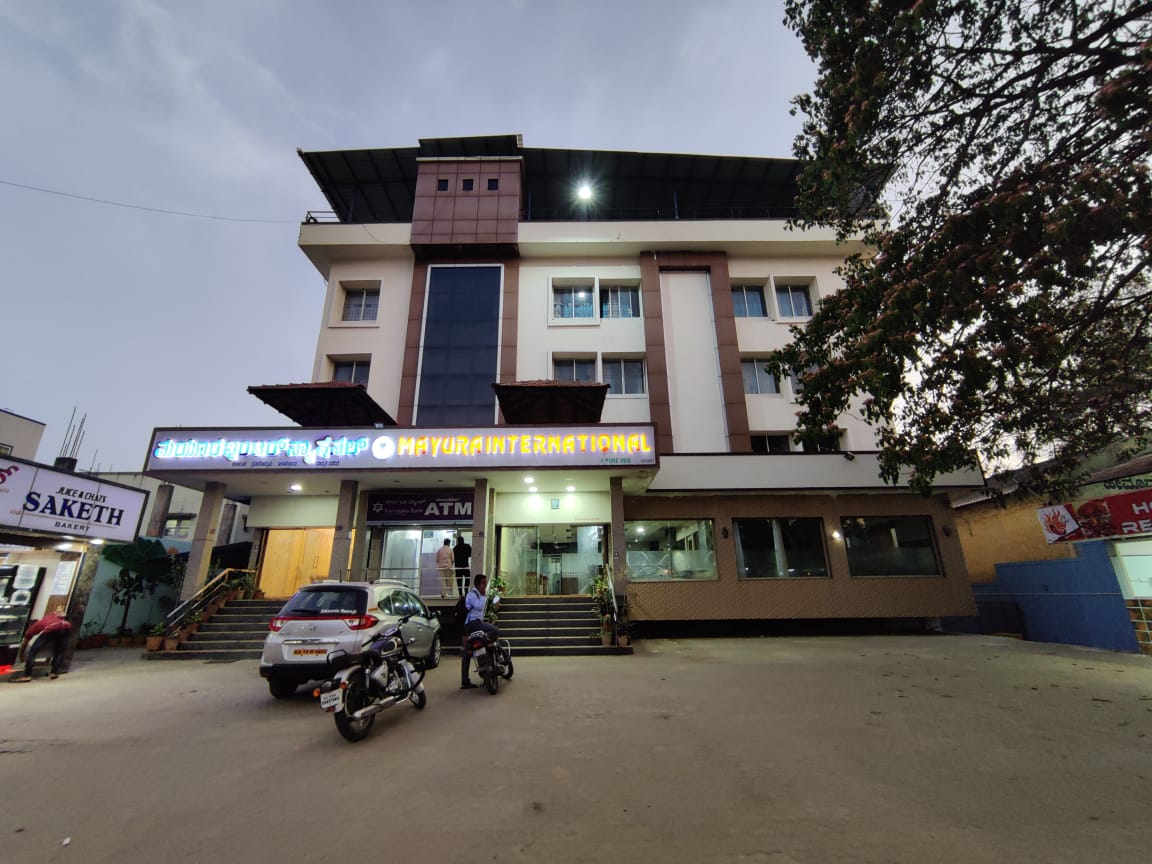 Hotel Mayura International