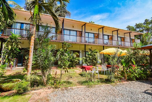 Yogitree Beach Resort & Cafe