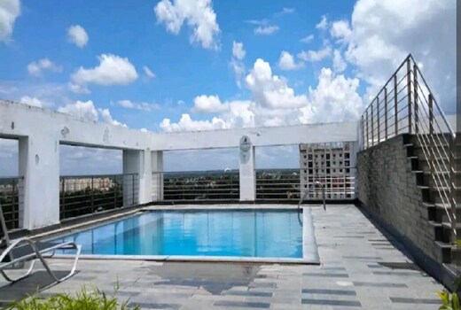 Cozy Studio Apartment with Pool at Siddha Xanadu 512