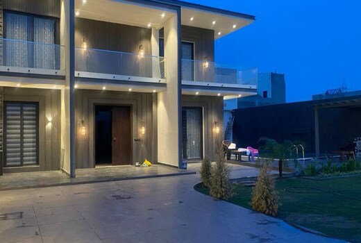 Prit Private Pool Villa Mahabaleshwar