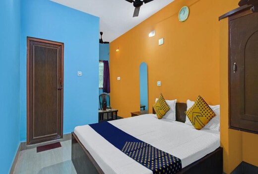 Hotel Nakshatra Inn