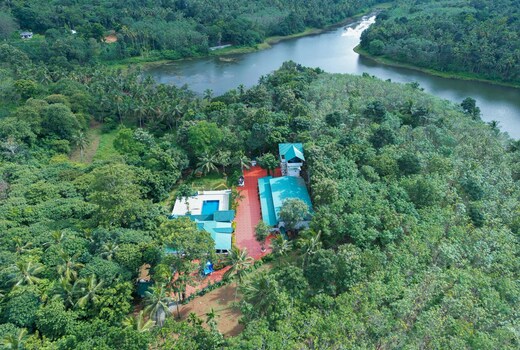 golden villa and resorts