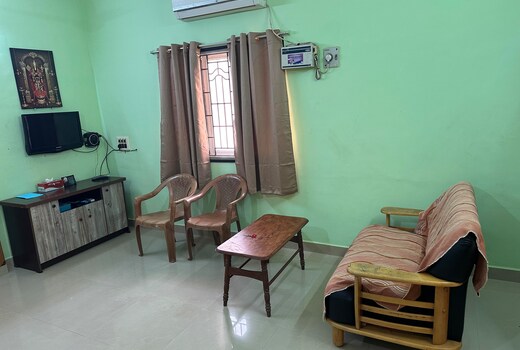 Golden service apartment