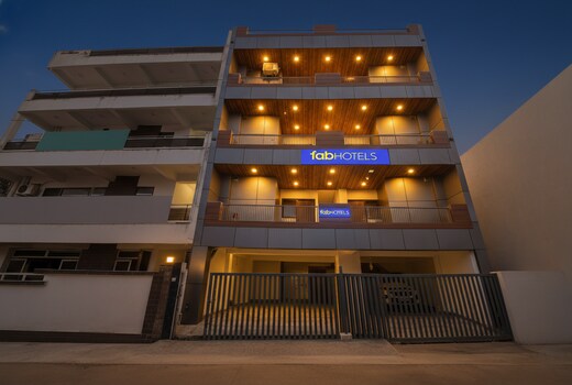 FabHotel City Charm