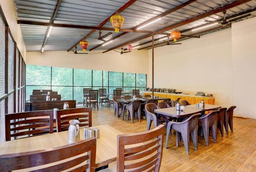 Janata Happy Home Only 500M from the MATHERAN