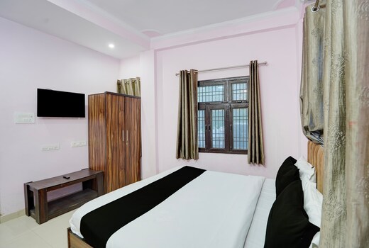 Hotel O Velvet