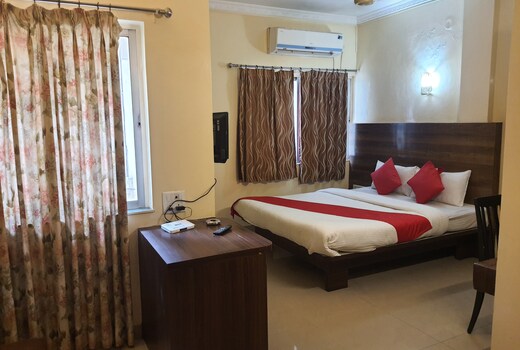 HOTEL ROYAL ENCLAVE