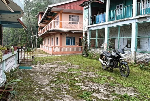 Lush Green Homestay