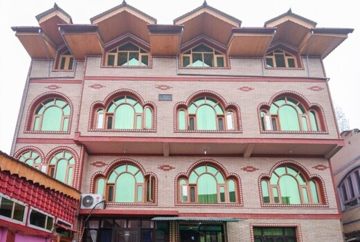 Hotel New Divine Kashmir