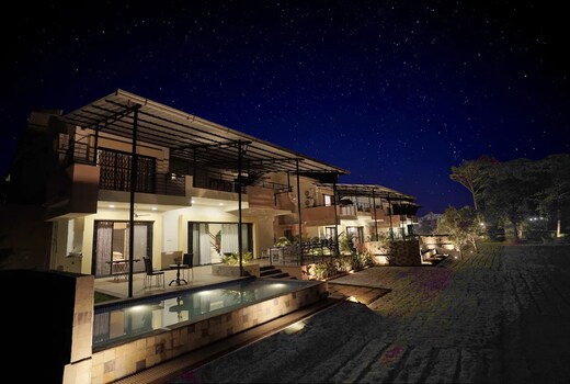Florentina Villa | River Views & Private Pool