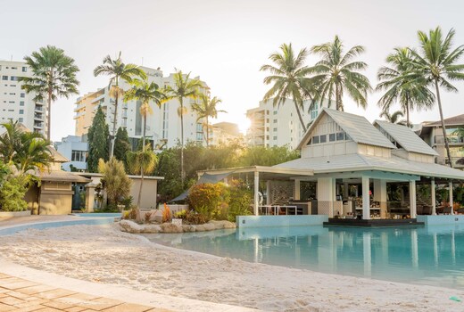 Novotel Cairns Oasis Resort