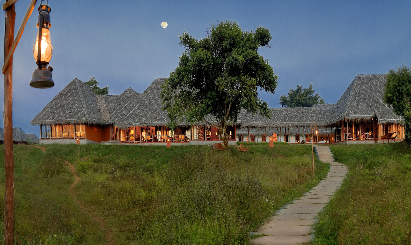 EVOLVE BACK, KABINI