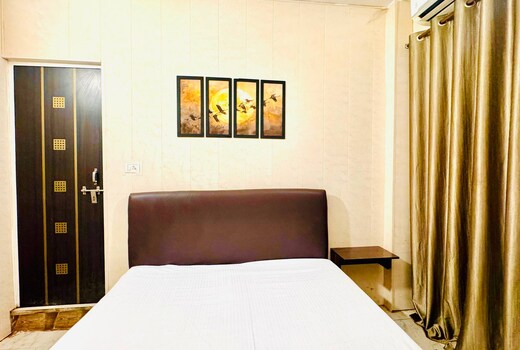 Cozy stay nearby Munshipulia metro
