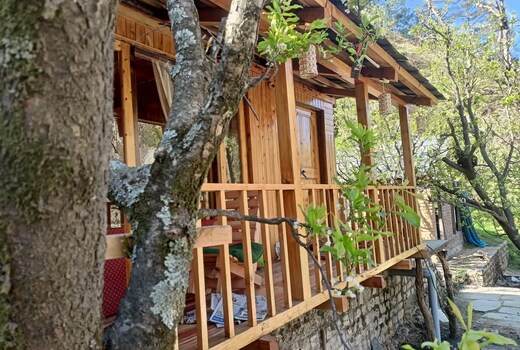 Hideway Holt Tiny Cabin