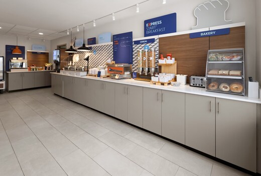 Holiday Inn Express & Suites WYOMISSING