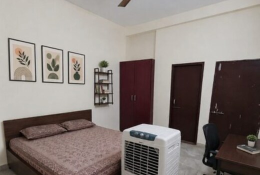 Room in Gopur Colony