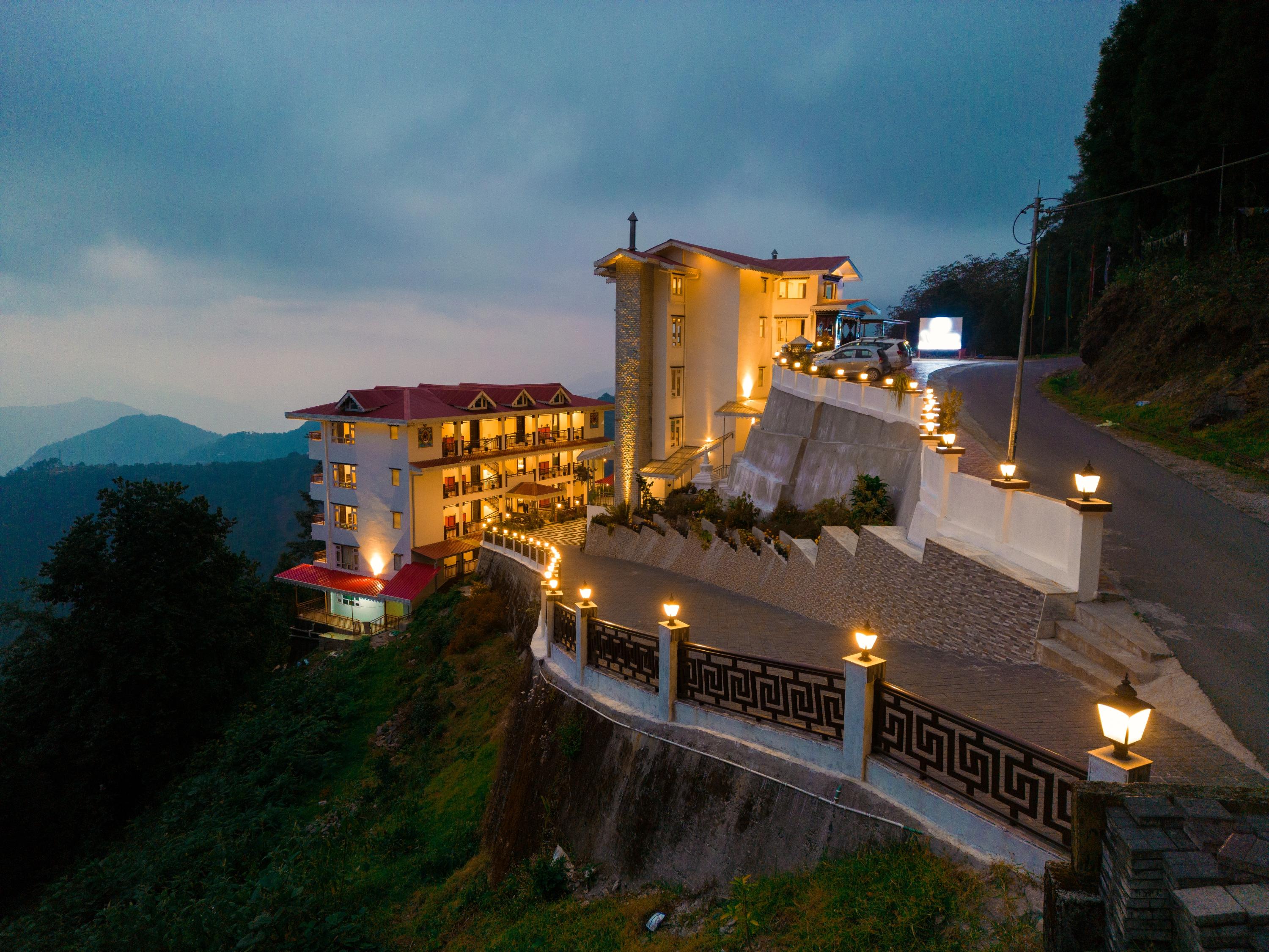 Voyage Glenz Resort