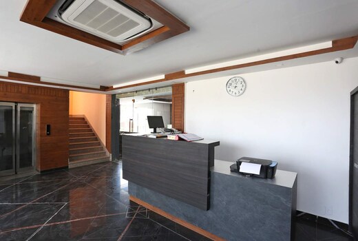 Hotel The Gomti Rise ( stonewood)