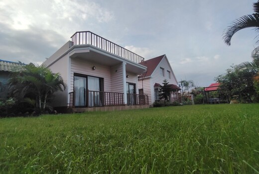 Bishwamoni Baganbari Deluxe Rooms