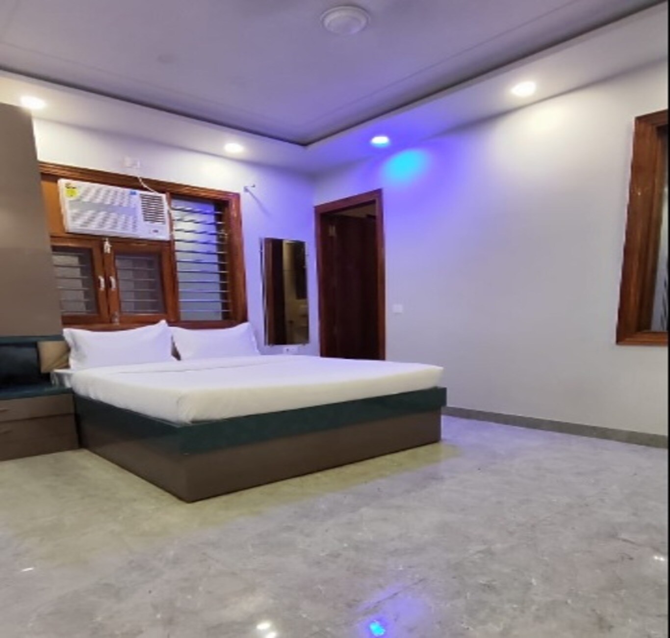 Hotel Shivaaye Residency