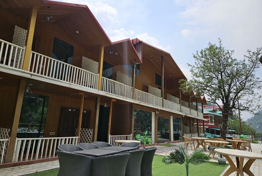 The Brightside Resorts Tirthan A Riverside Hotel