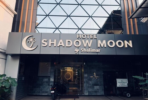 Hotel Shadow Moon