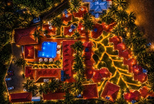 Leoney Resort