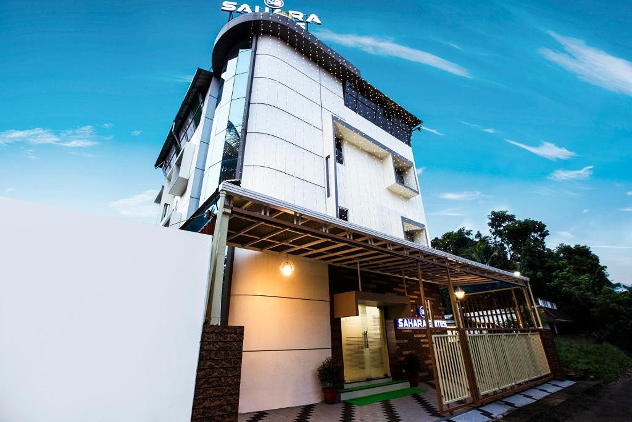 Sahara Suites Apartments