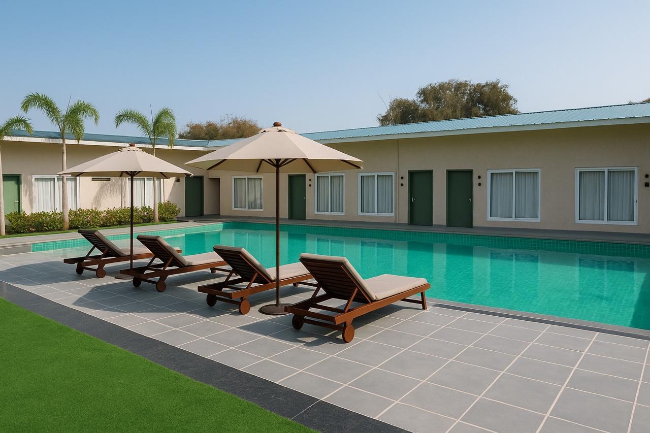 STATUS CLUB RESORT