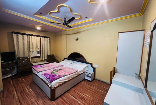 Hotel surya