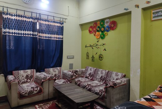 Ayansh home