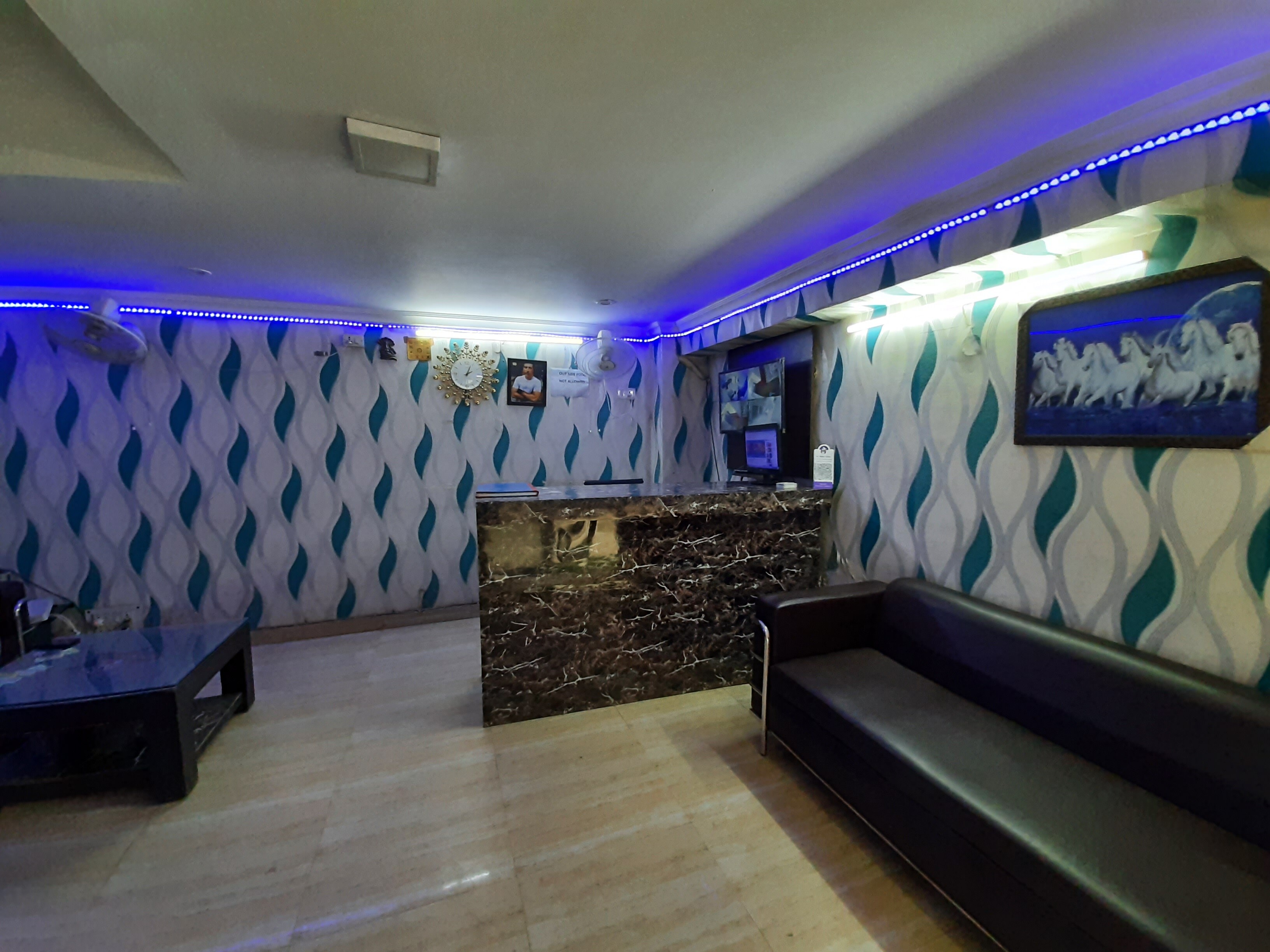 Anshuman Guest House